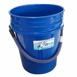 TOP SHELF MARINE PRODUCTS Top Shelf Battlewagon 5 Gallon Bucket W/ Rope Handle (Assorted Colors)